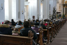 Aussendung der Sternsinger im Hohen Dom zu Fulda (Foto: Karl-Franz Thiede)